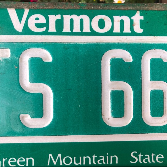 Vermont License Tag Green Mountain State FTS 663 Retired August 2016 Authentic - Picture 8 of 12